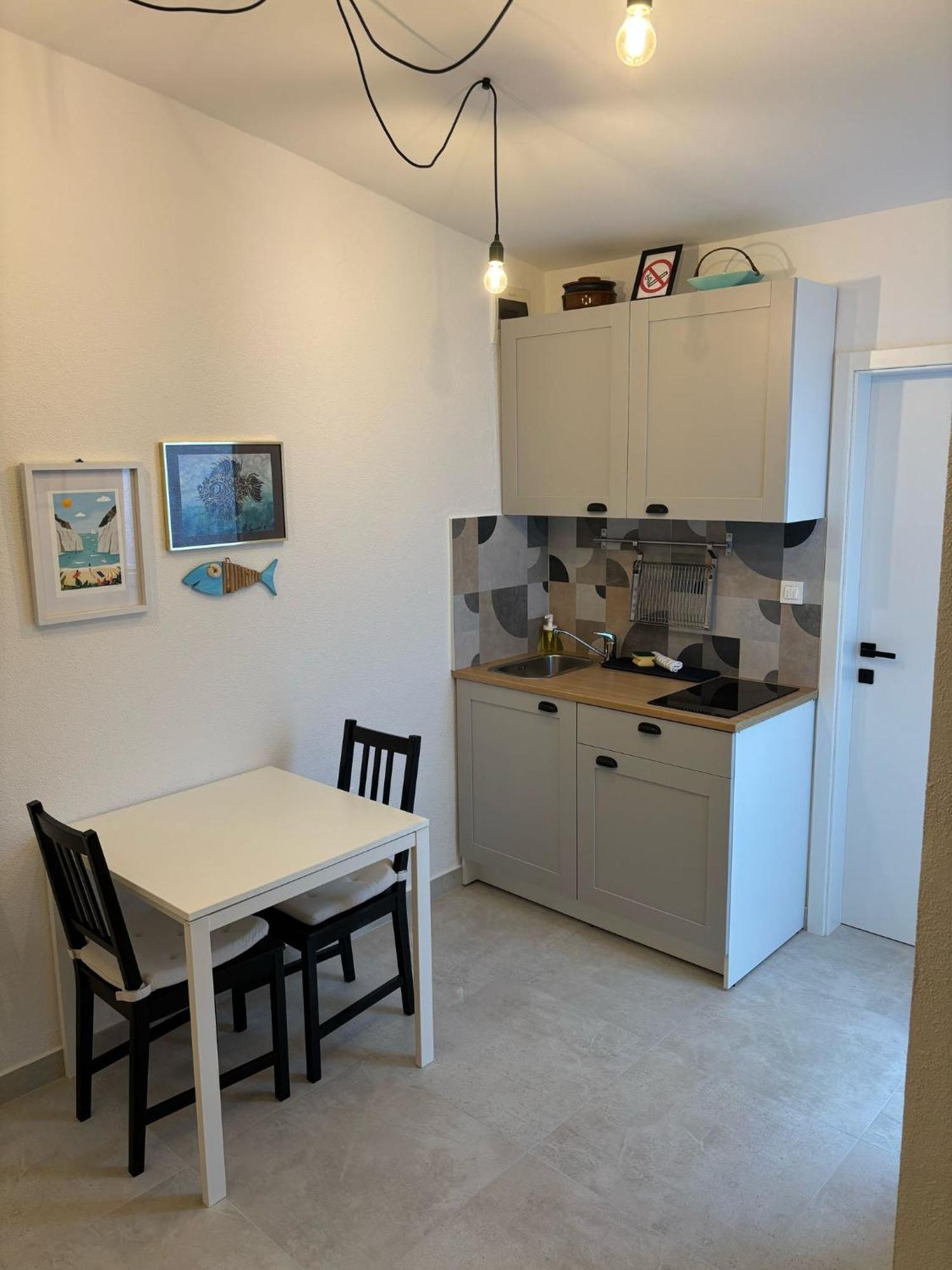 Apartment Ana Вис Экстерьер фото